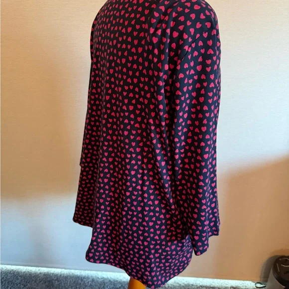 J. Jill Navy and Pink Heart V-Neck Tee - Picture 3 of 4